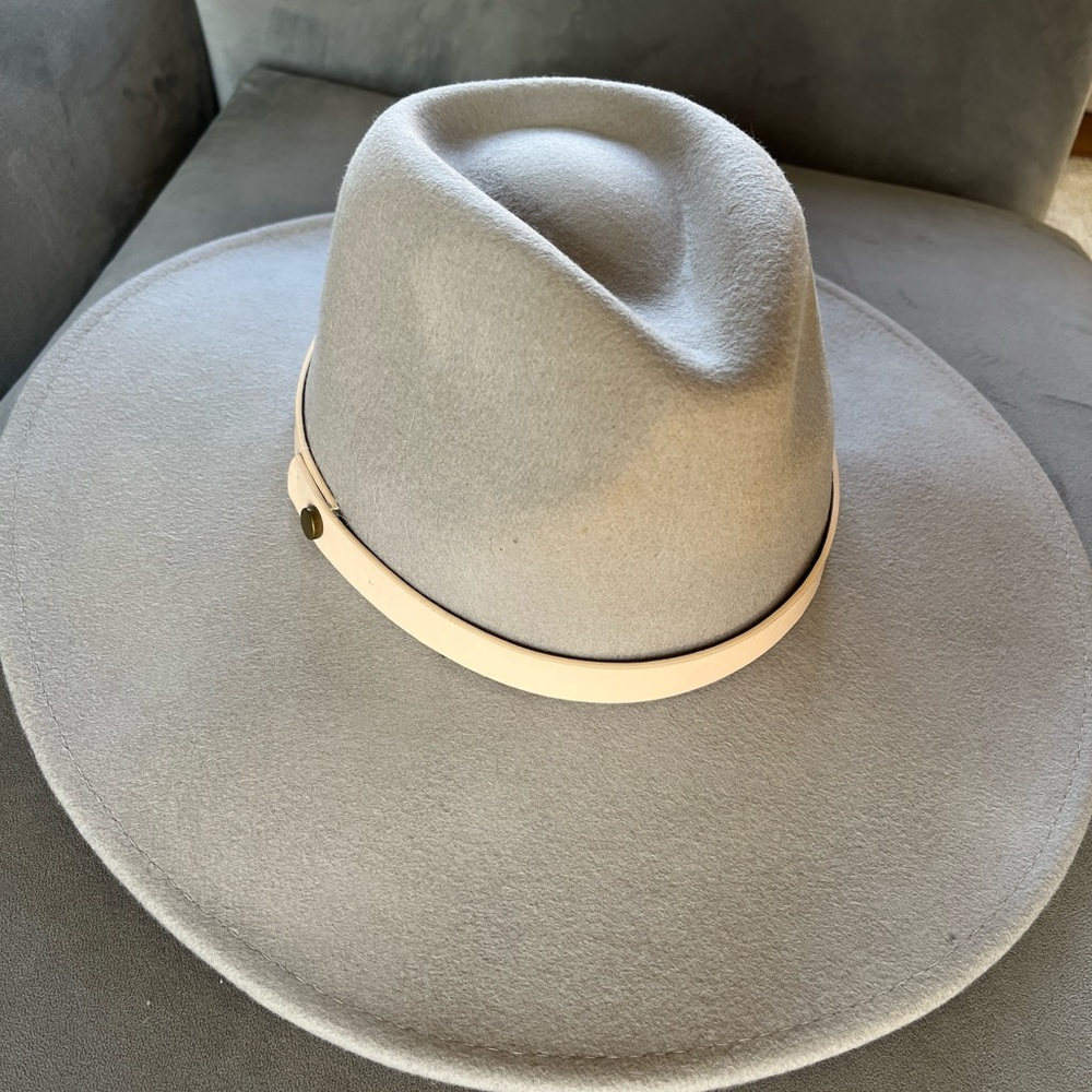 Lulu’s Light Grey Fedora Hat
